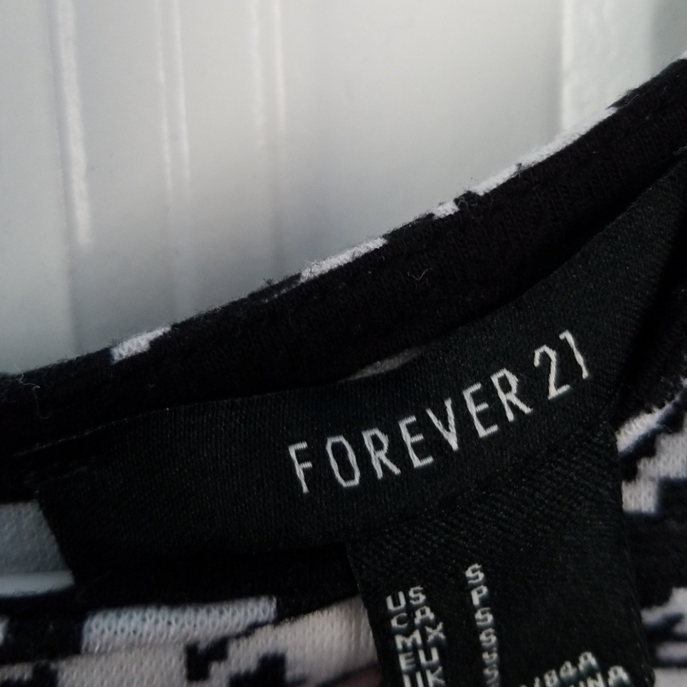 Shirt - Picture 4 of 4
